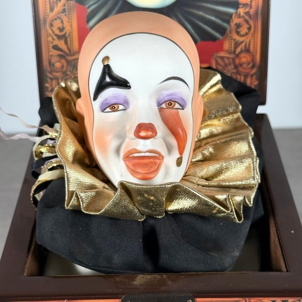 Enesco Pagliacci Musical Jack-in-the-Box Faith Wick Limited Edition 1988 Taiwan